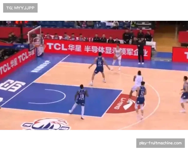 青岛国信水产外援米奇28分10篮板 攻防两端展现全面性 青岛国信水产外援米奇28分10篮板 攻防两端展现全面性